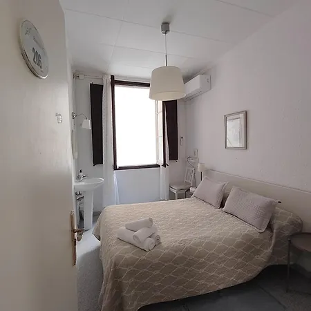 Πανσιόν Dragonflybcn