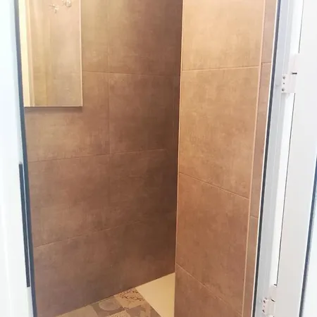 Konukevi Dragonflybcn *