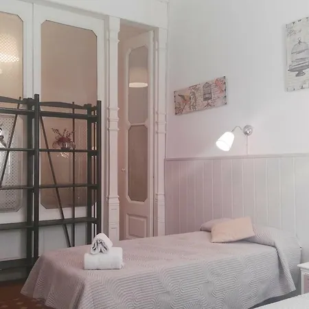 招待所 Dragonflybcn *